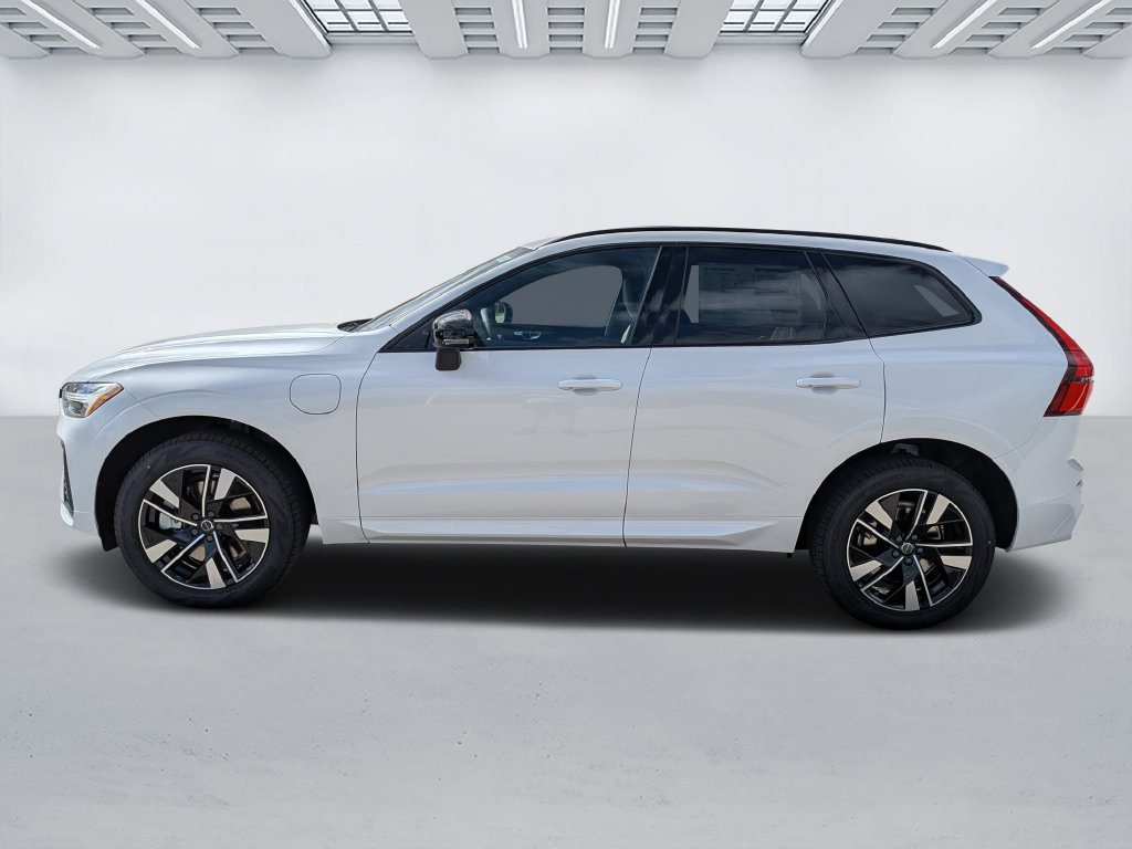 New 2026 Volvo XC60 plug-in hybrid T8 Core SUV