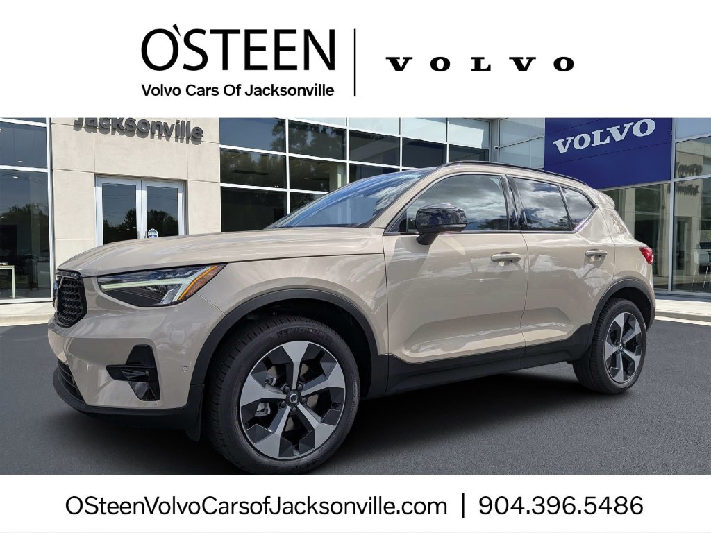 2026 Volvo XC40 B4 Plus FWD SUV