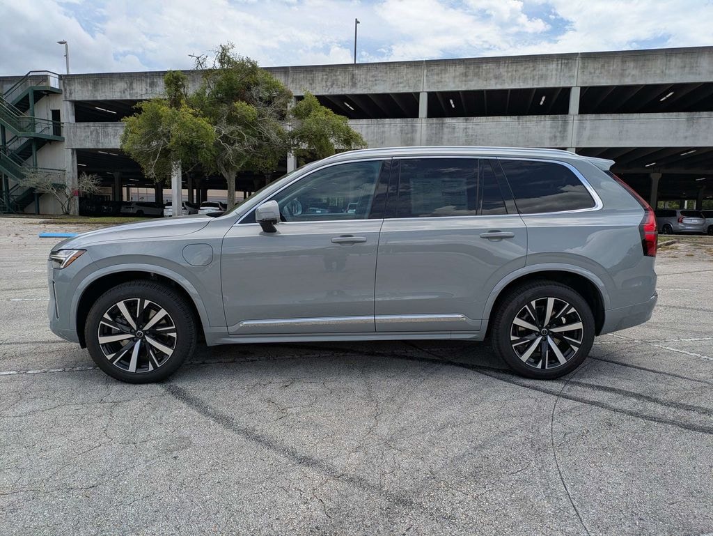 New 2026 Volvo XC90 plug-in hybrid T8 Core SUV