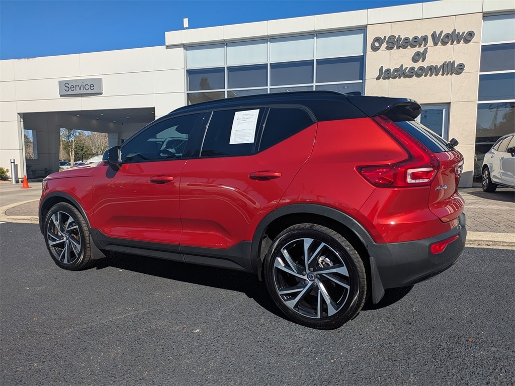 Used 2021 Volvo XC40 T5 R-Design SUV