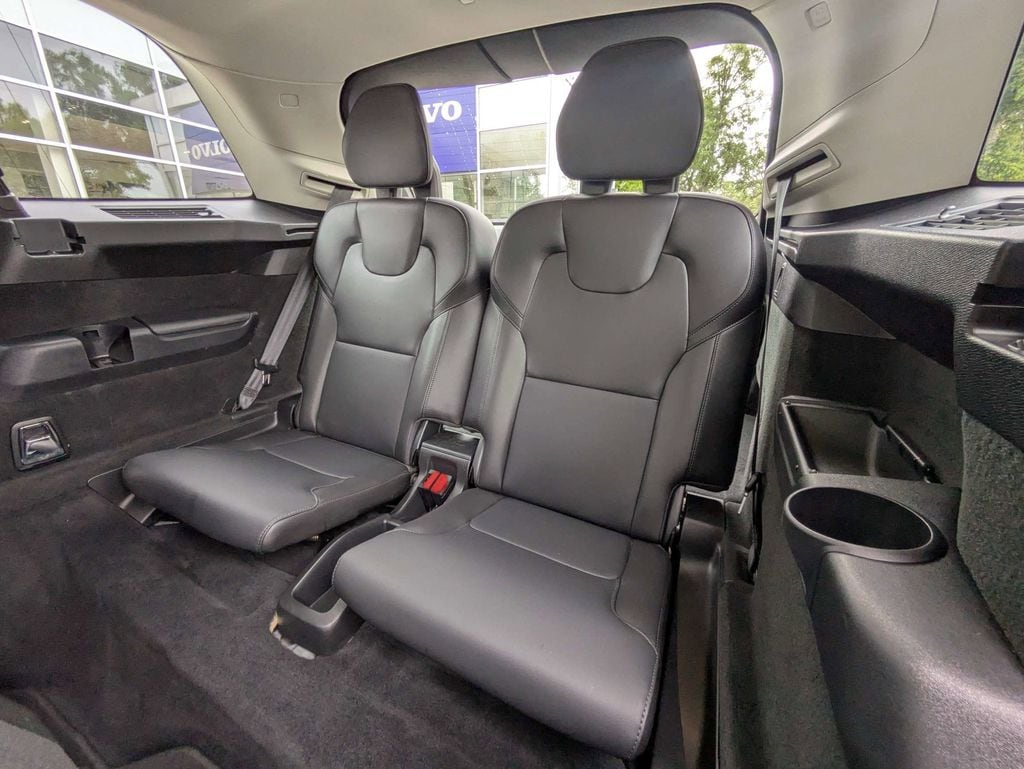 2025 Volvo XC90 Core - Photo 18