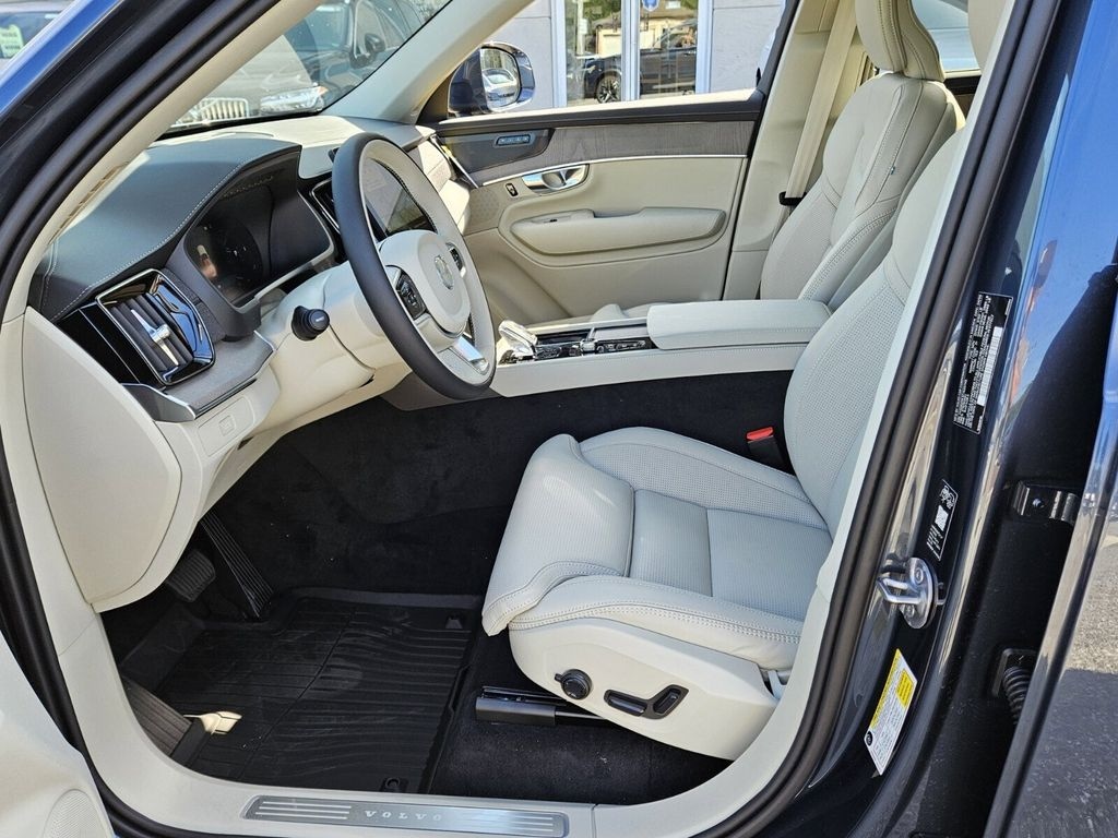 New 2026 Volvo XC90 B6 Ultra 7-Seater SUV