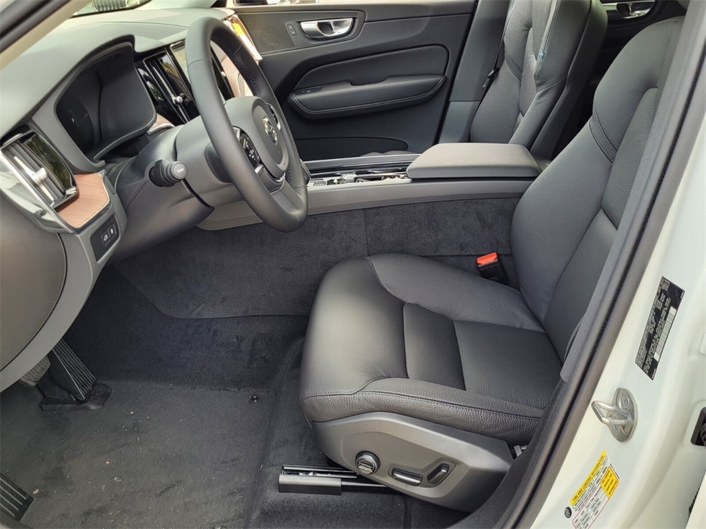 Used 2024 Volvo XC60 plug-in hybrid T8 Plus Dark SUV