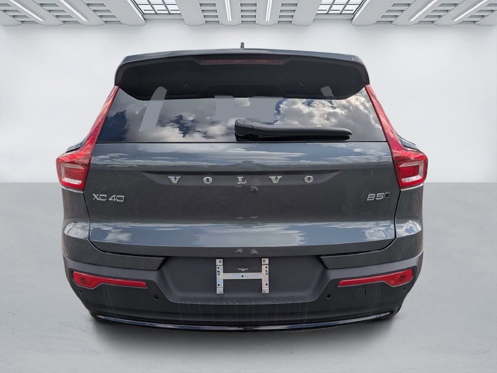 New 2026 Volvo XC40 B5 Plus SUV