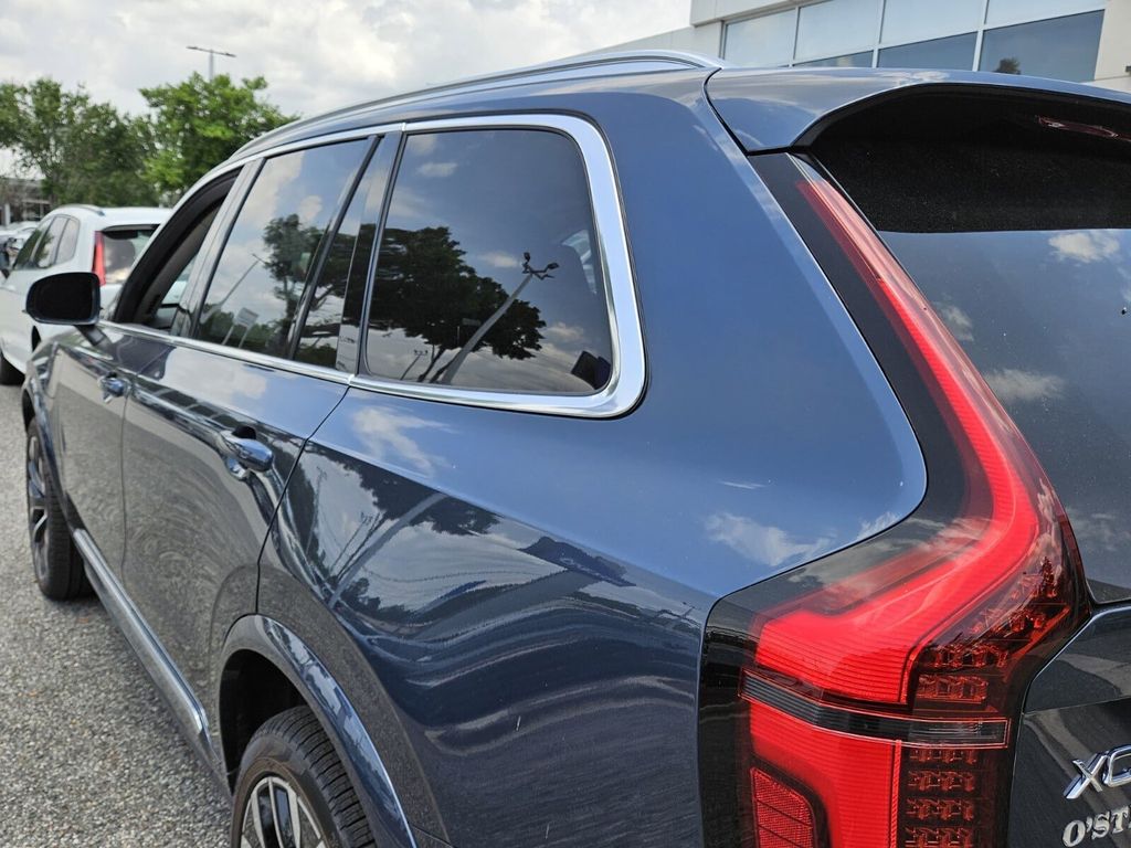 2025 Volvo XC90 Plus - Photo 9