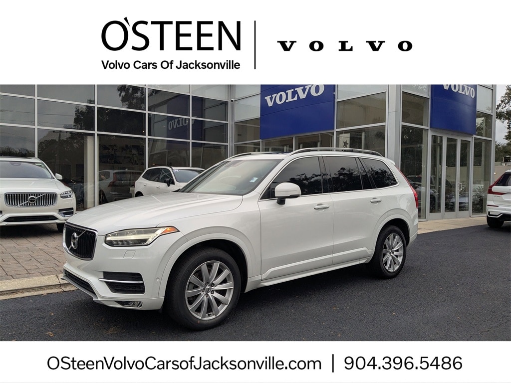 2016 Volvo XC90 Momentum's photo