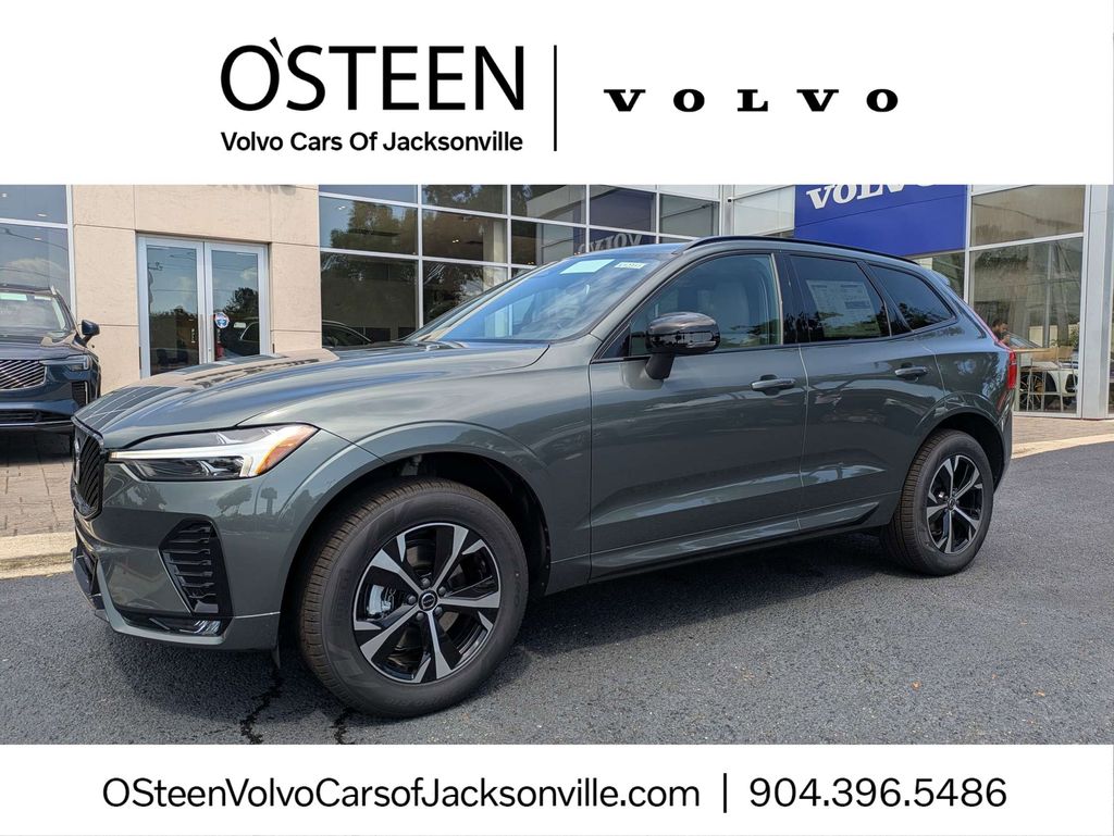 2026 Volvo XC60 B5 Core Dark AWD's photo