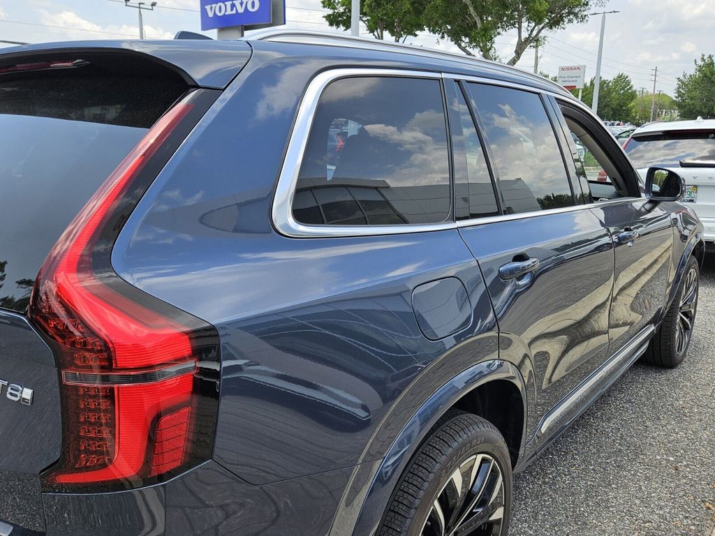 2025 Volvo XC90 Plus - Photo 14