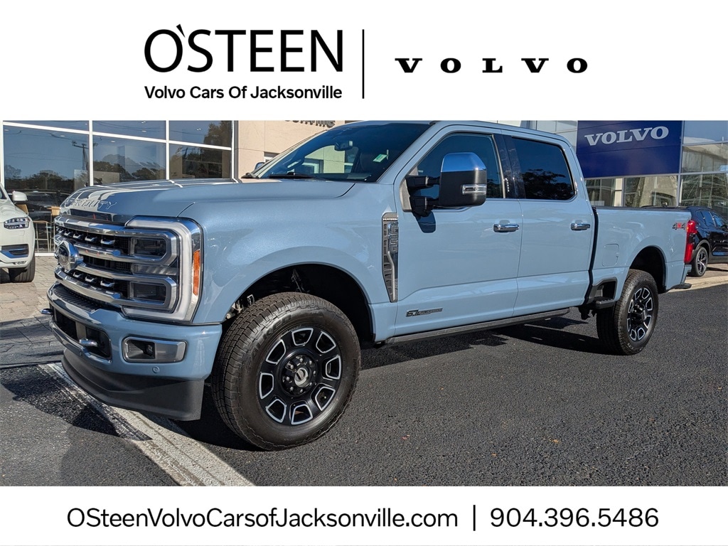 2023 Ford F-250 Super Duty Platinum's photo