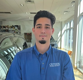 Staff member Kevin G. from ID_94cc66