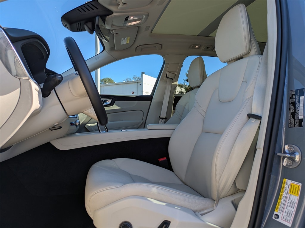 Certified 2023 Volvo XC60 B5 AWD Plus Dark SUV