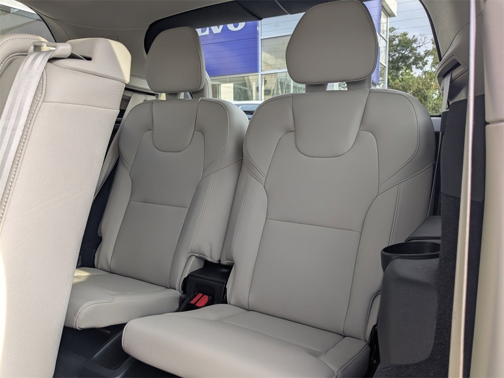 Used 2018 Volvo XC90 T6 AWD Momentum (7 Passenger) SUV