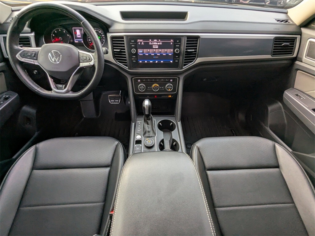 2021 Volkswagen Atlas V6 SE Technology R-Line photo 3