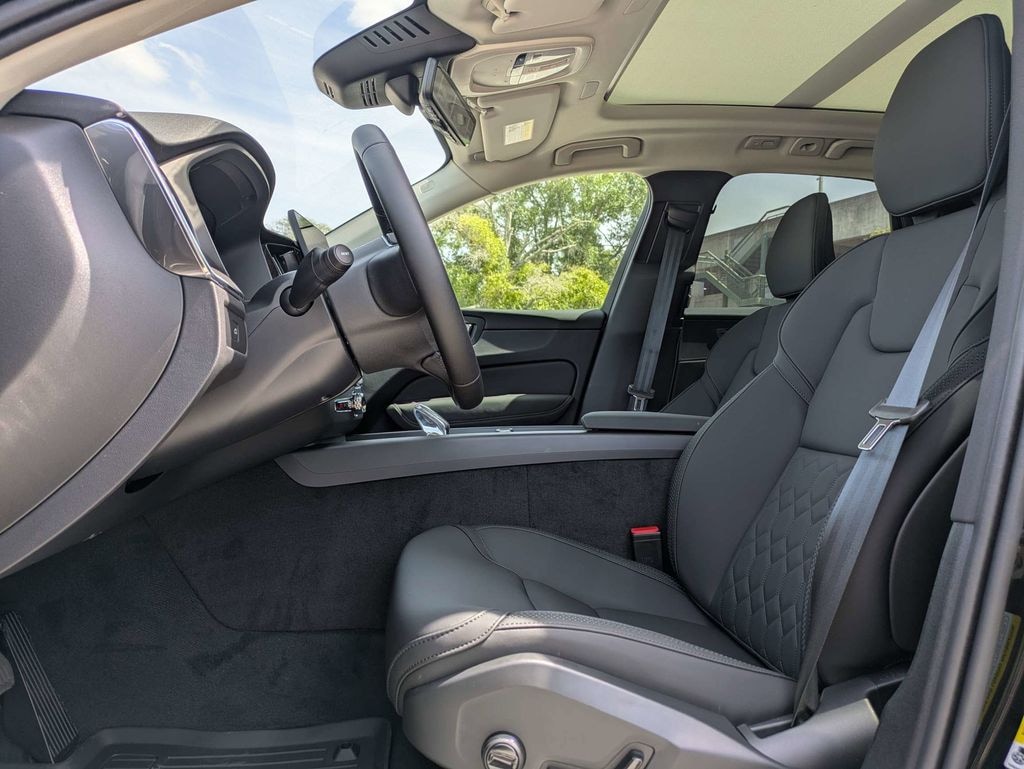 New 2026 Volvo XC60 B5 Plus SUV