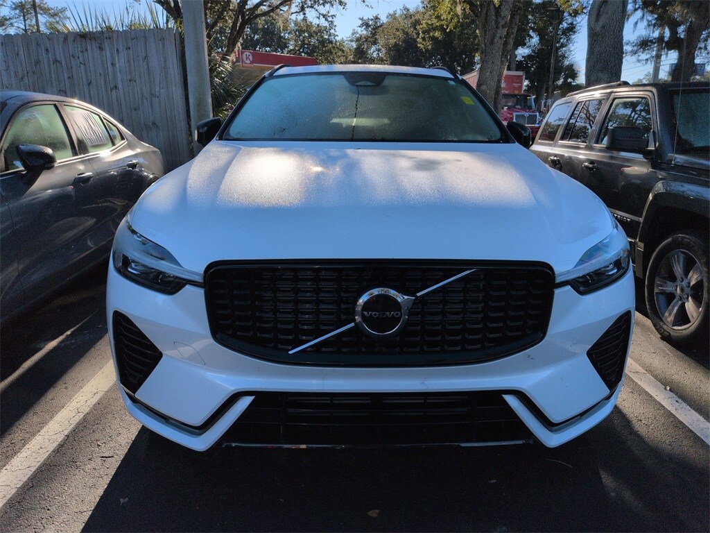 Certified 2025 Volvo XC60 plug-in hybrid T8 Core SUV