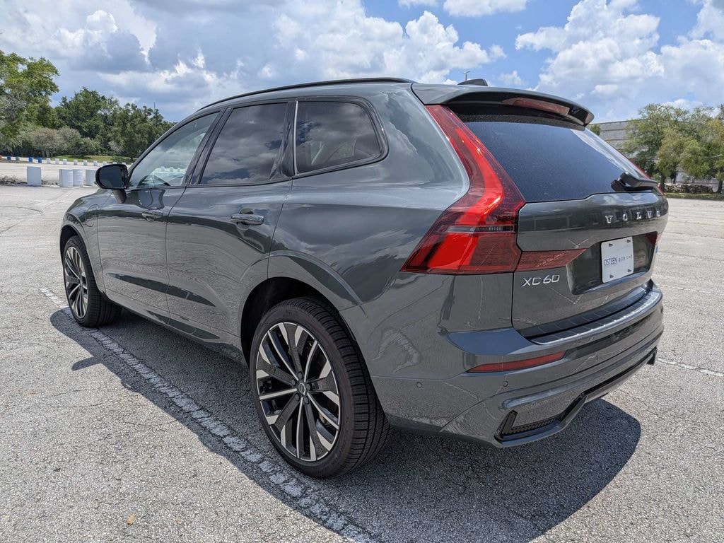 New 2026 Volvo XC60 plug-in hybrid T8 Ultra SUV