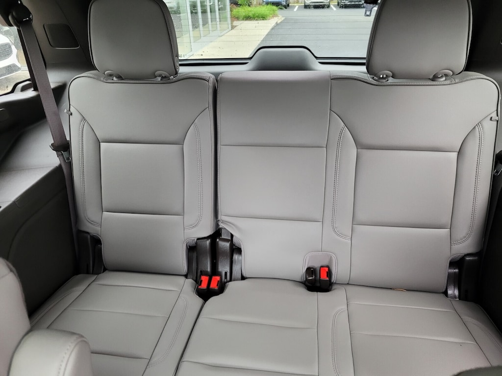 Used 2023 GMC Yukon SLT SUV