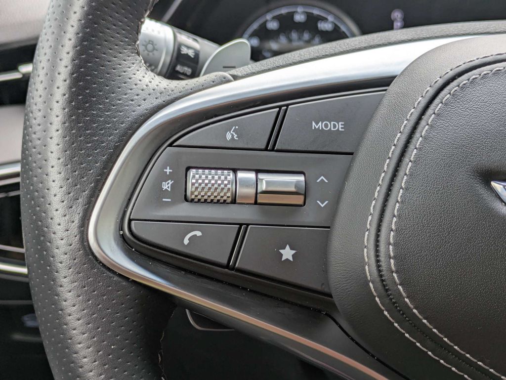 2025 GENESIS GV70 Sport - Photo 37