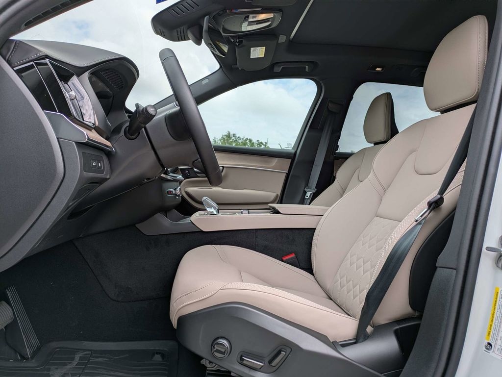 New 2026 Volvo XC90 plug-in hybrid T8 Plus 7-Seater SUV