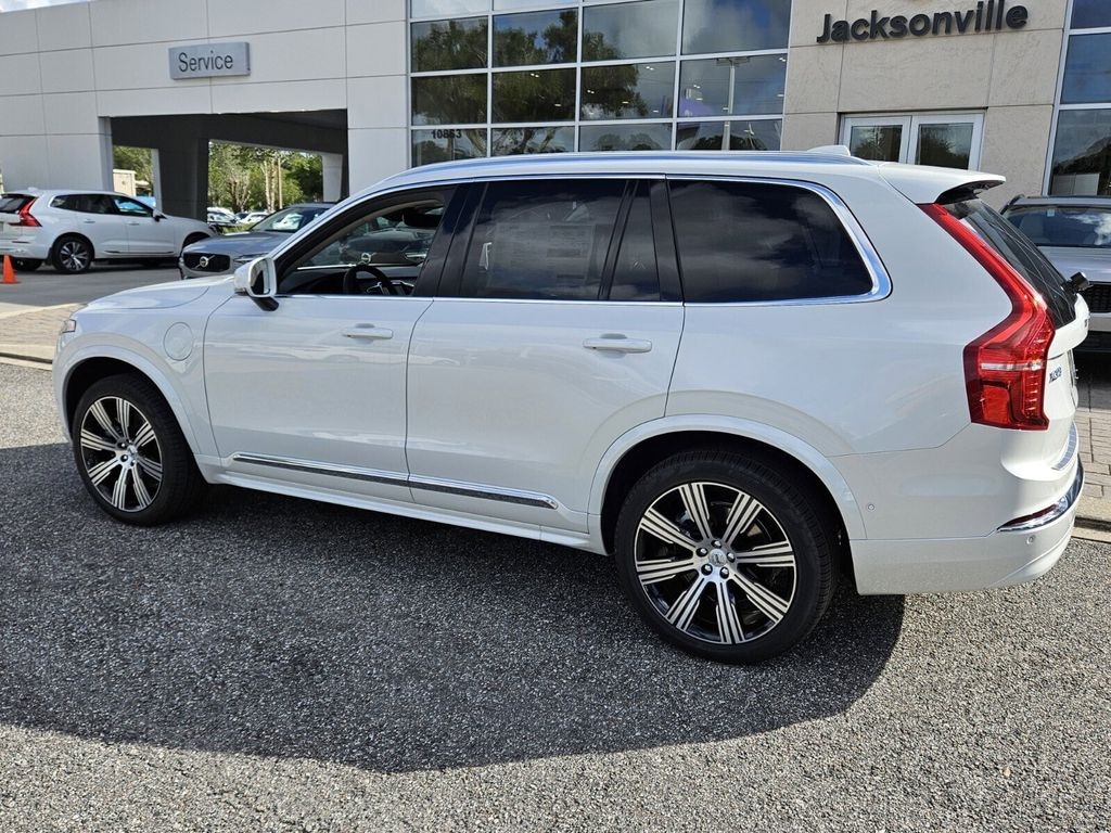 New 2025 Volvo XC90 plug-in hybrid T8 Plus 7-Seater SUV