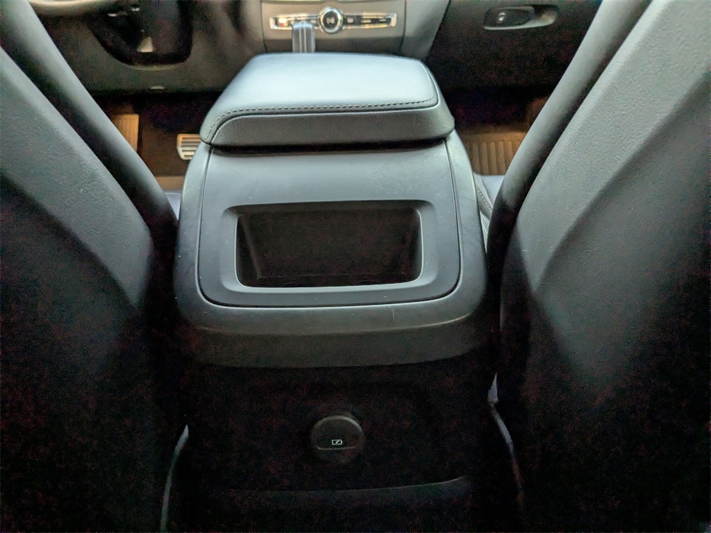 Used 2021 Volvo XC60 Recharge Plug-In Hybrid T8 R-Design SUV