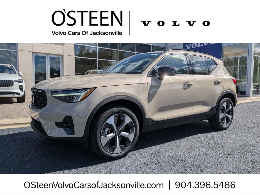 2026 Volvo XC40