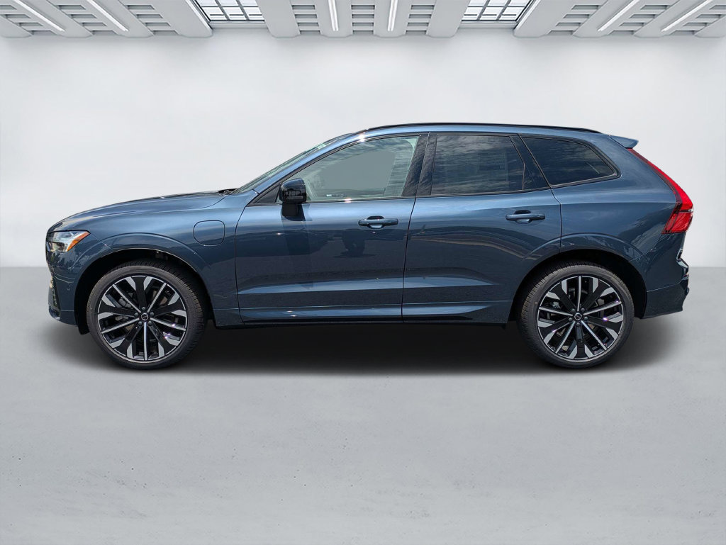 New 2026 Volvo XC60 plug-in hybrid T8 Ultra SUV