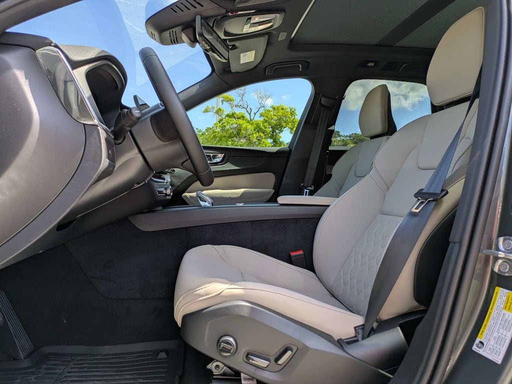 New 2026 Volvo XC60 B5 Plus SUV