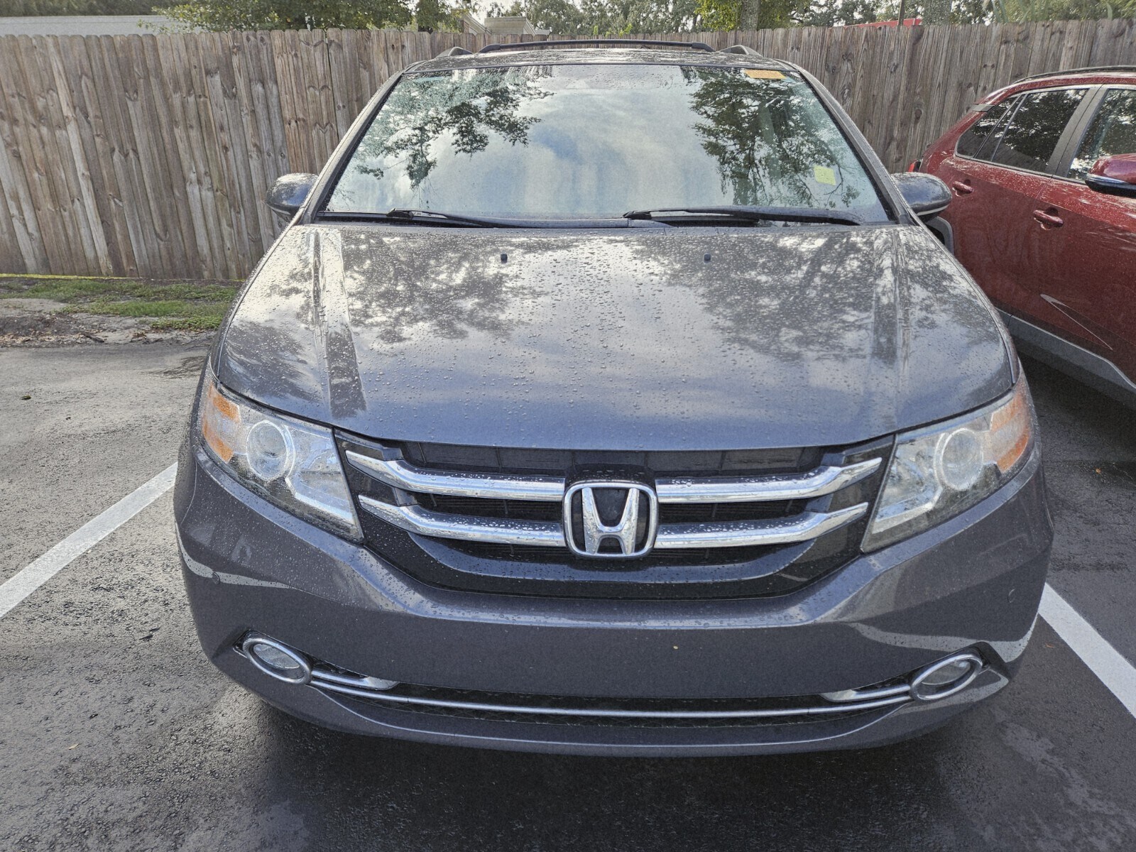 2015 Honda Odyssey Touring photo 2
