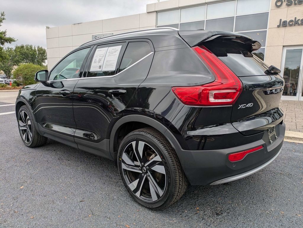 Certified 2023 Volvo XC40 B5 AWD Plus Bright SUV
