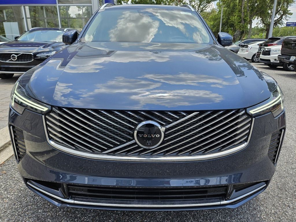 2025 Volvo XC90 Plus - Photo 21