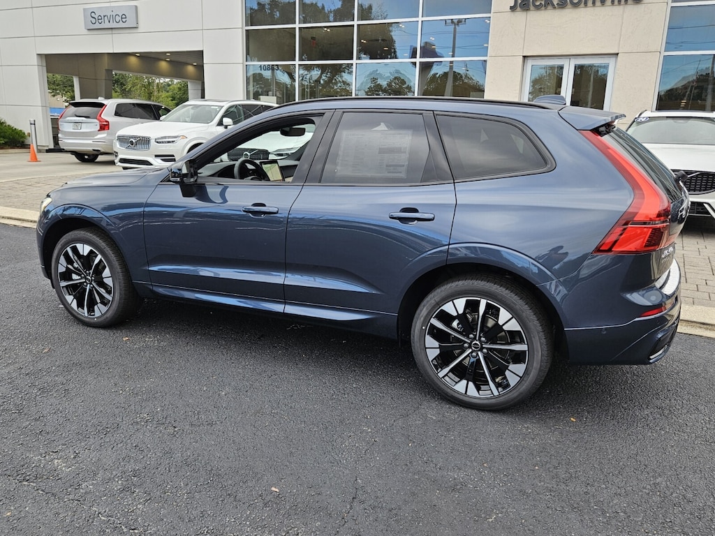New 2026 Volvo XC60 B5 Plus SUV