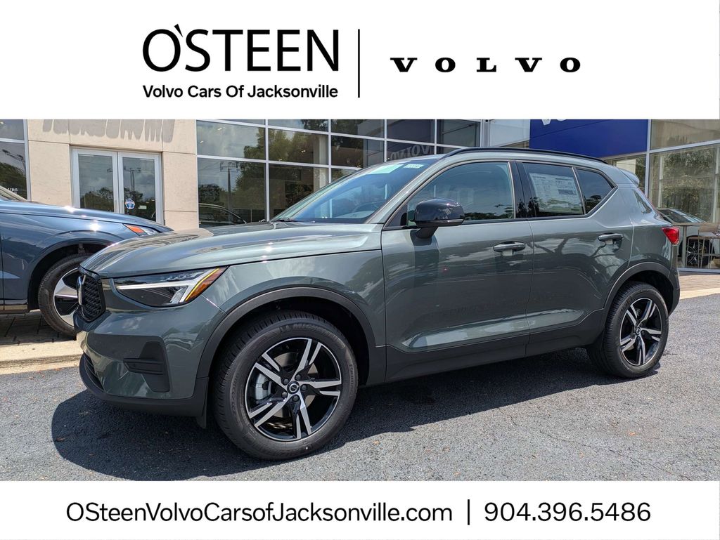 2026 Volvo XC40