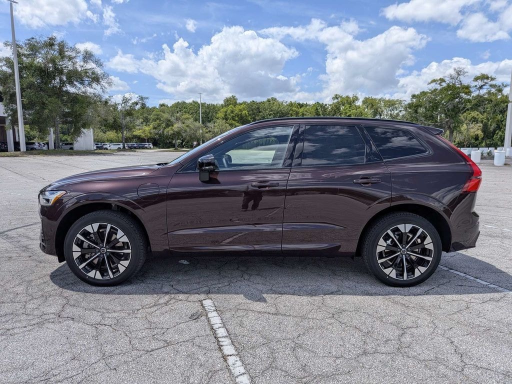 New 2026 Volvo XC60 plug-in hybrid T8 Plus SUV
