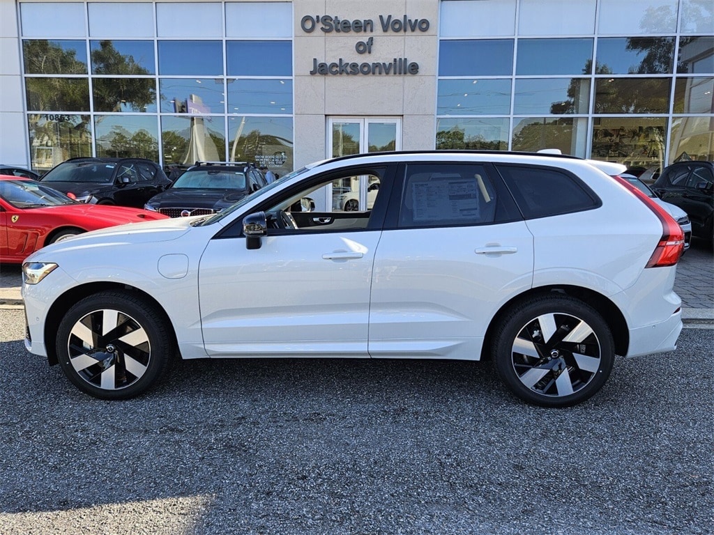 New 2025 Volvo XC60 plug-in hybrid T8 Plus SUV