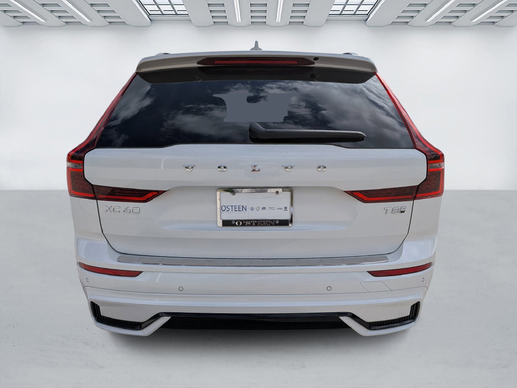 New 2026 Volvo XC60 plug-in hybrid T8 Core SUV