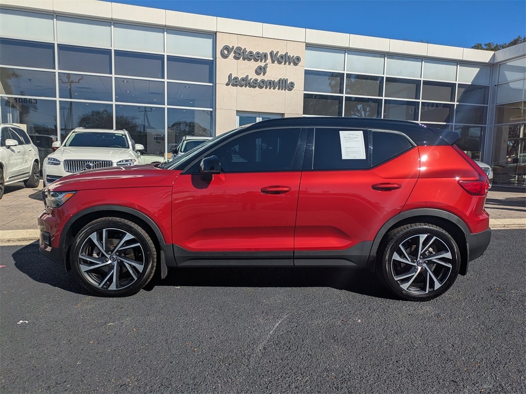 Used 2021 Volvo XC40 T5 R-Design SUV