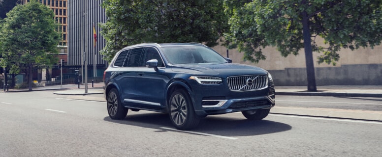 Volvo XC90: Powerful Performance & Presence