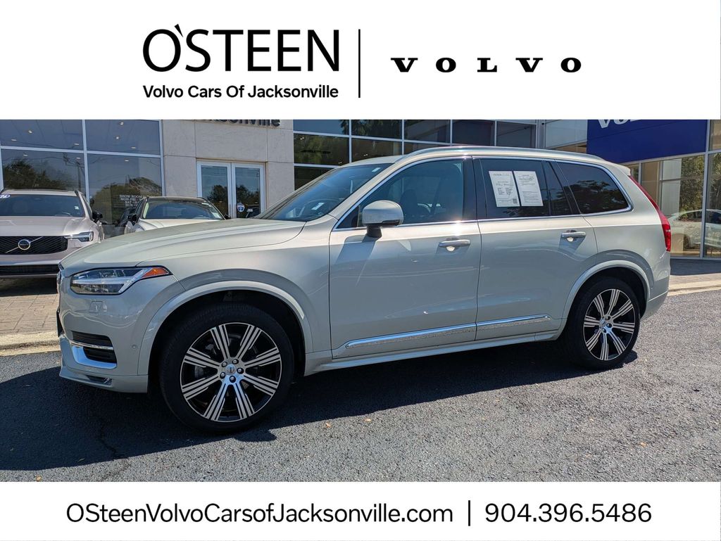 2022 Volvo XC90