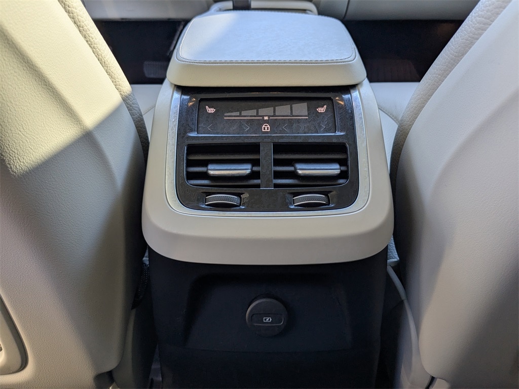 Used 2024 Volvo XC90 plug-in hybrid T8 Plus Bright 7-Seater SUV