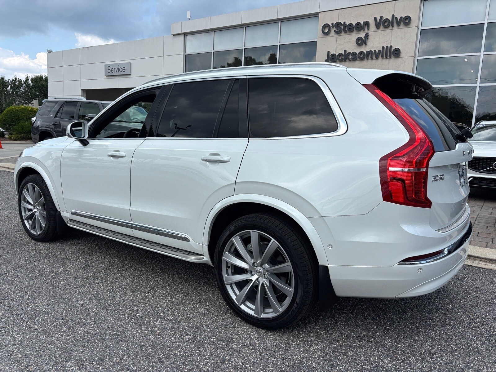 2023 Volvo XC90 AWD Ultimate photo 4