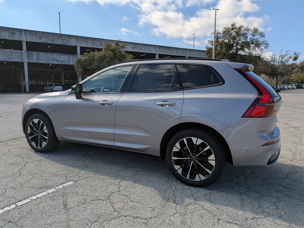 New 2026 Volvo XC60 B5 Plus SUV