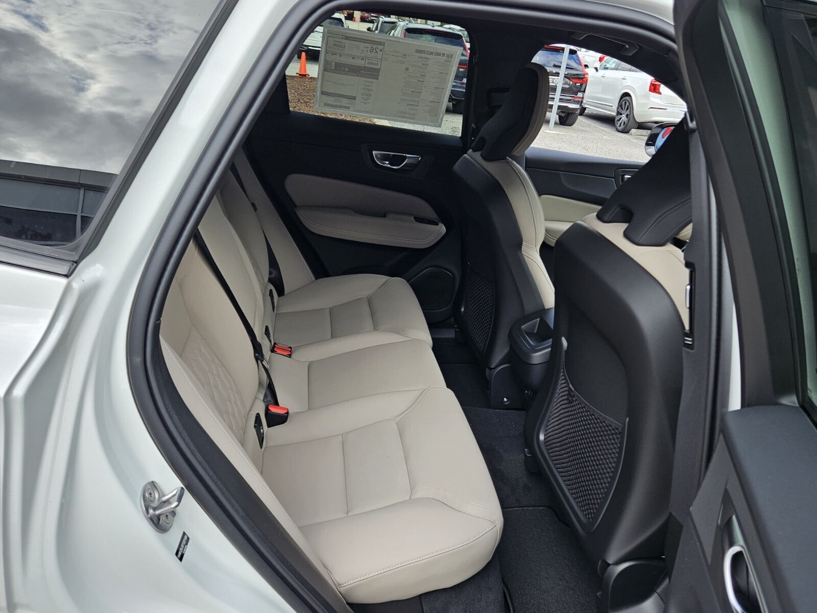 2026 Volvo XC60 Core - Photo 18