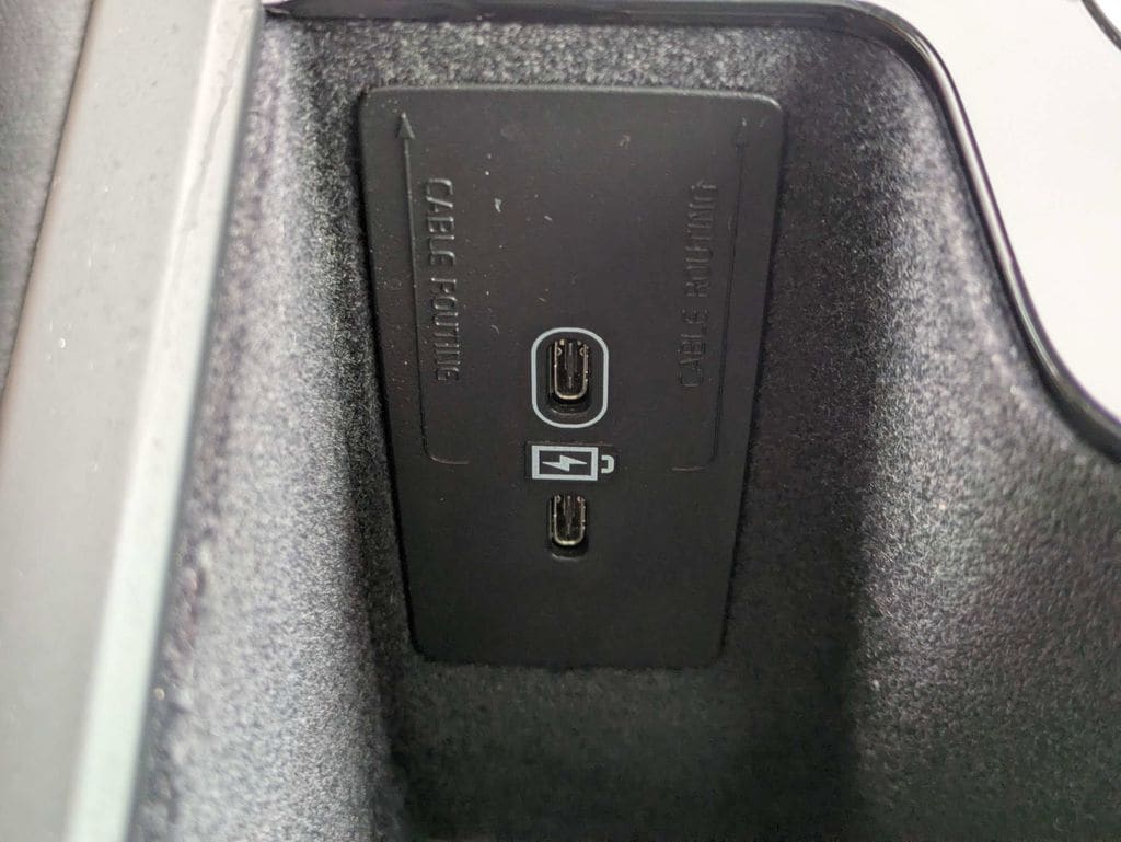 2025 Volvo XC90 Core - Photo 33