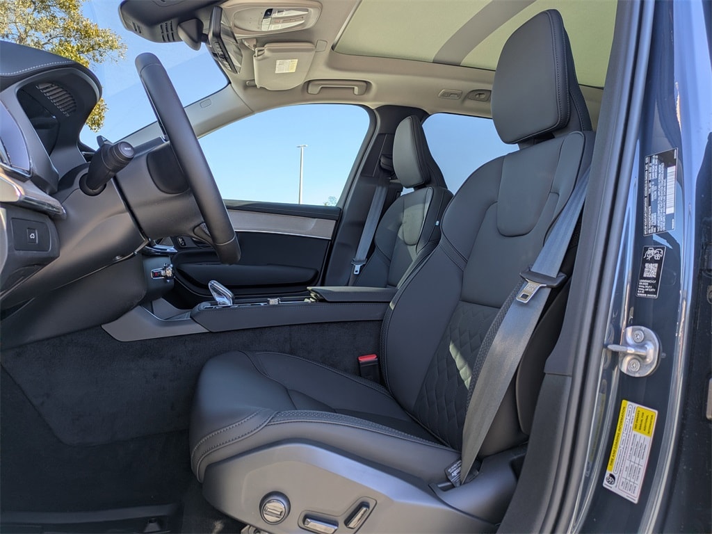 New 2026 Volvo XC90 B6 Plus 7-Seater SUV