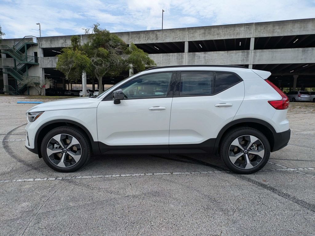 New 2026 Volvo XC40 B5 Plus SUV