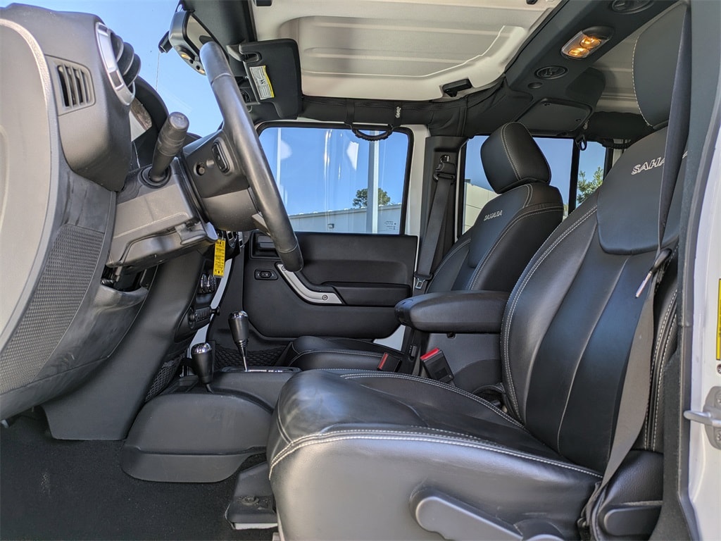 Used 2017 Jeep Wrangler JK Unlimited Sahara 4x4 SUV