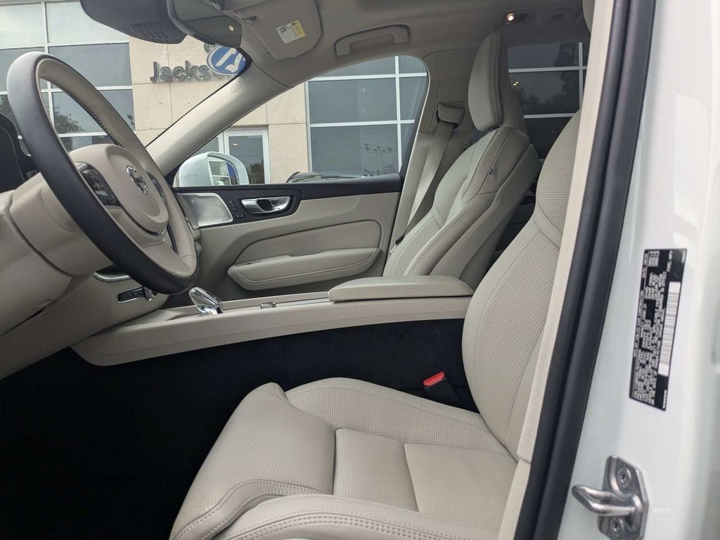 Used 2021 Volvo XC60 Recharge Plug-In Hybrid T8 Inscription SUV