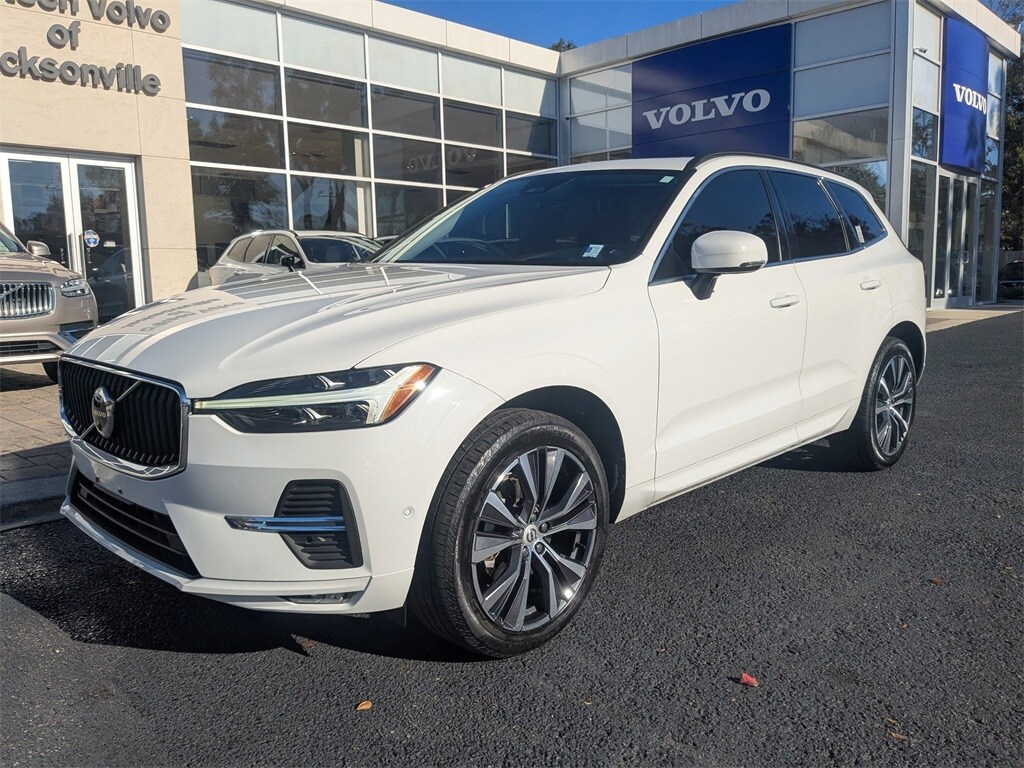 Used 2022 Volvo XC60 B5 FWD Momentum SUV