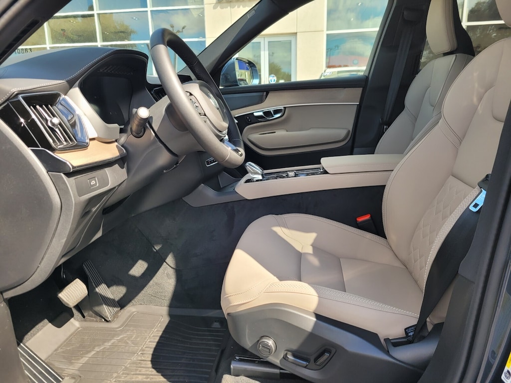 New 2026 Volvo XC90 B6 Plus 7-Seater SUV